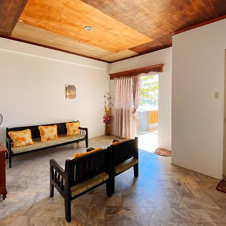 Botolan White Castle Beach Resort Iba Zambales מראה חיצוני תמונה