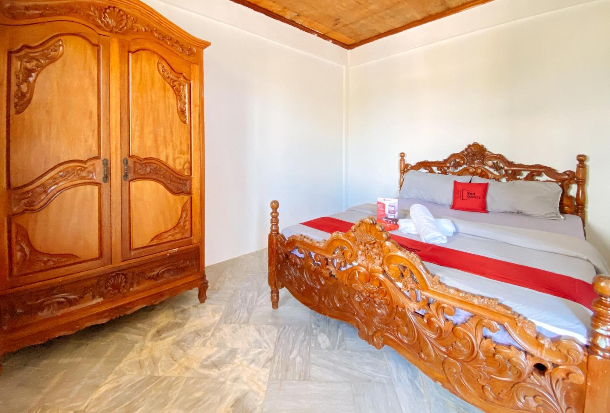 Botolan White Castle Beach Resort Iba Zambales מראה חיצוני תמונה